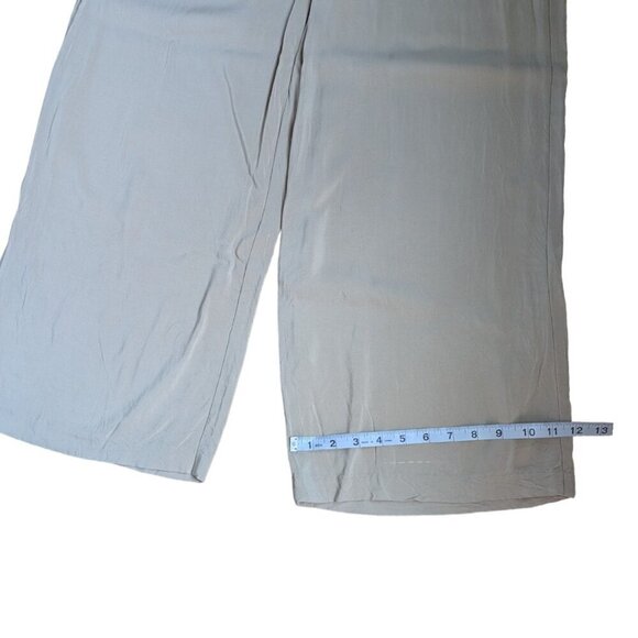 H&M Beige  Wide Leg Flowy Plants with Side Pockets Women Size Small - Picture 4 of 6